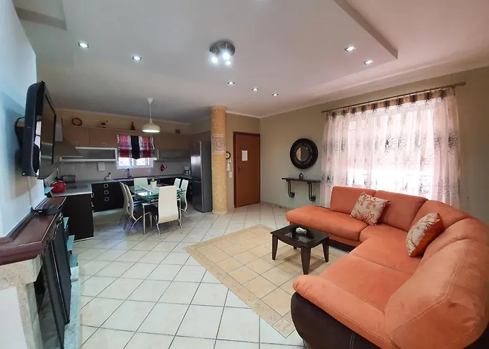 Smeralda Apartment *